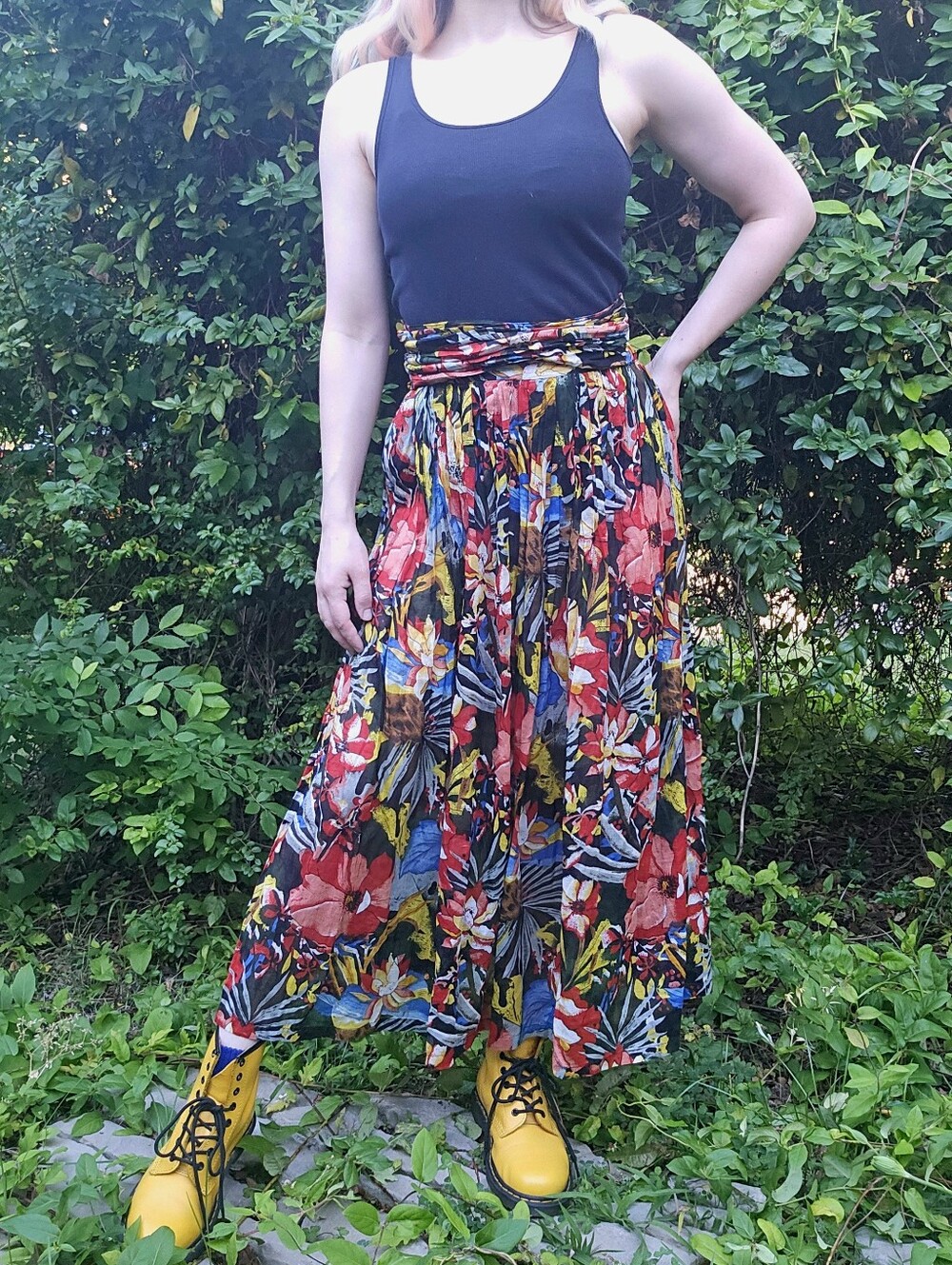 90's Vintage Hawaiian Floral Maxi Skirt By Studio Size Small